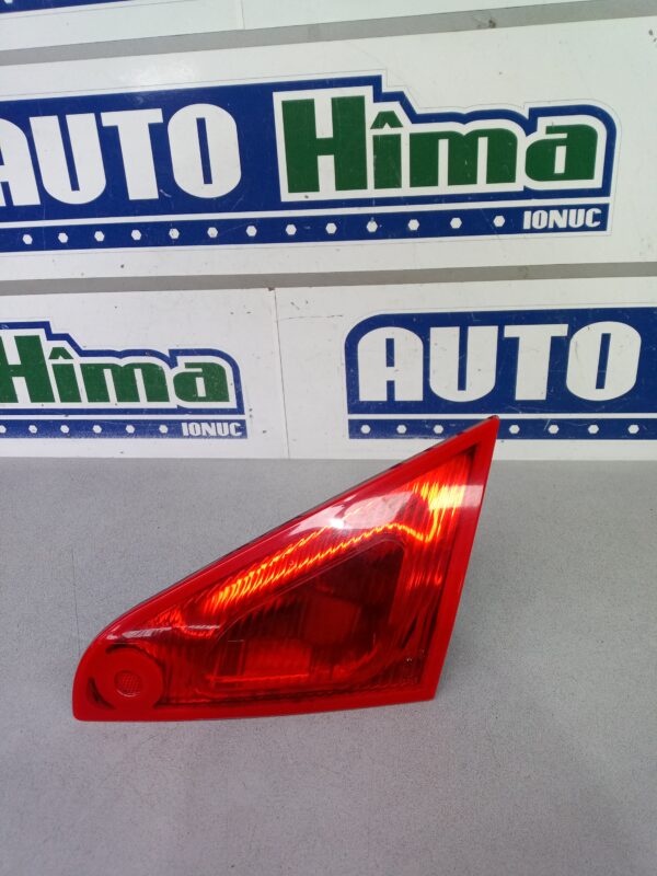 Stop dreapta haion MN105624 Mitsubishi Colt 6 (Z3_A / Z2_A) 2002-2012