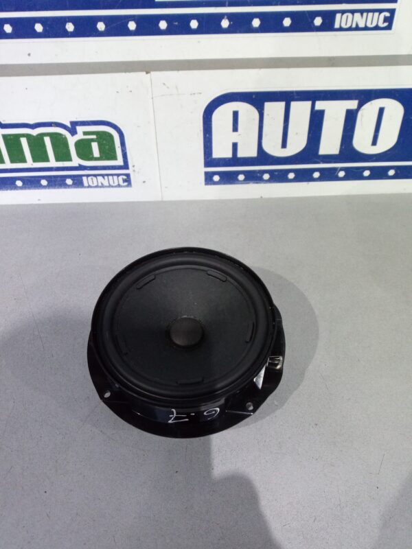 Boxa fata sau spate 5G0035453J Volkswagen Golf 7  2012-2020