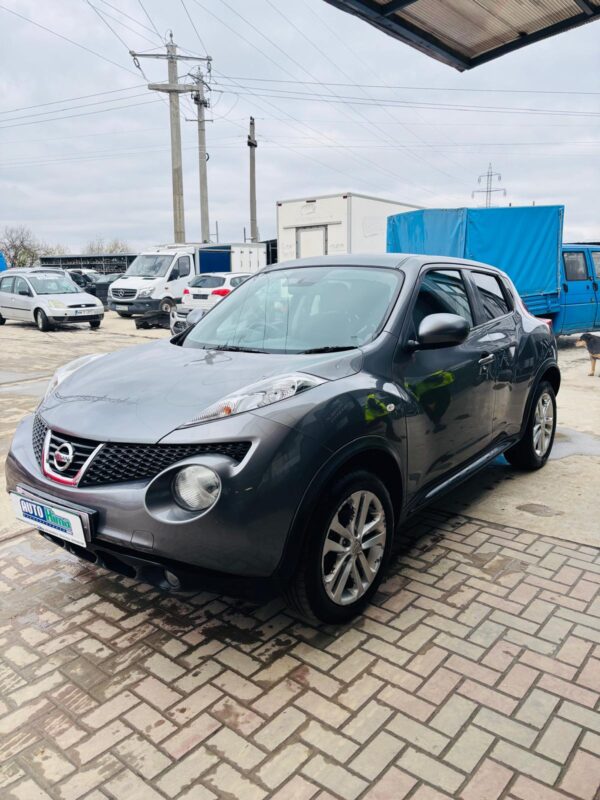 DEZMEMBRARI NISSAN JUKE AN 2010 motor 1.6 b cutie manuala 5 viteze