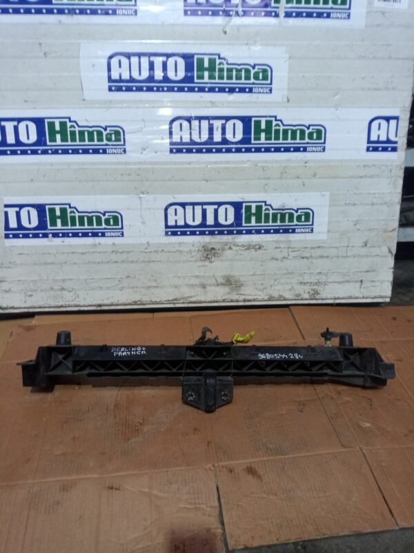 Traversa superioara cu ?ncuietoare capota 9680544280(plastic) PEUGEOT