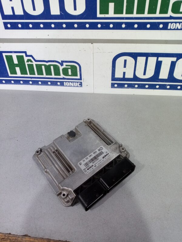 Calculator motor 55581052 0281018082 1.3 CDTI Opel Astra J  2009-2015