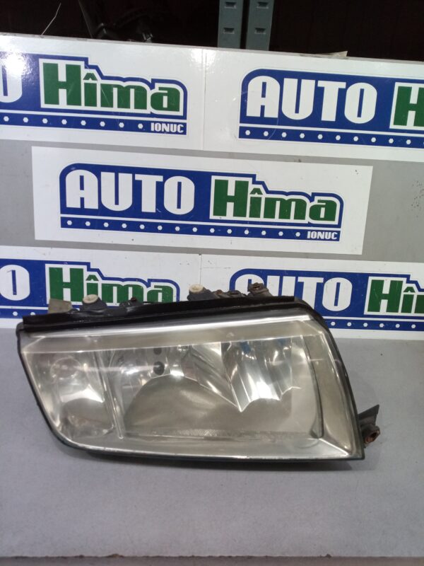 Far dreapta fara cod (Urechi rupte) Skoda Fabia 1 6Y  1999-2007