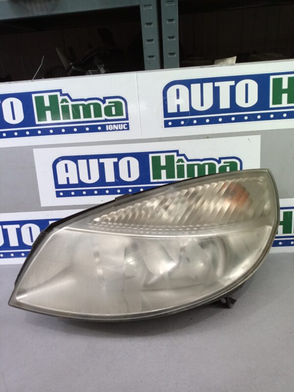 Far stanga fara cod (Ureche rupta) Renault Scenic 2  2003-2009