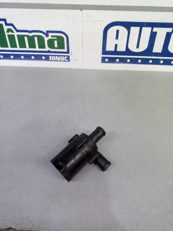 Pompa recirculare apa 7H0965561A Volkswagen T5  2003-2015