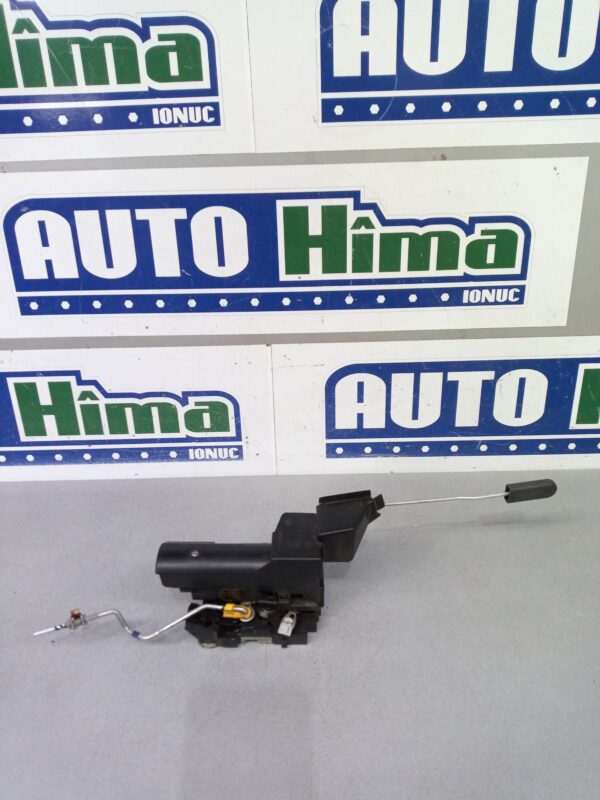 Broasca usa stanga fata 805039187R Dacia Duster I 2010-2017