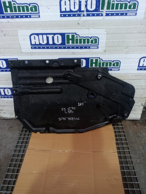 Scut/blindaj sub rezervor 51757158406/4.8B(plastic) BMW X5 E70  2006-2013