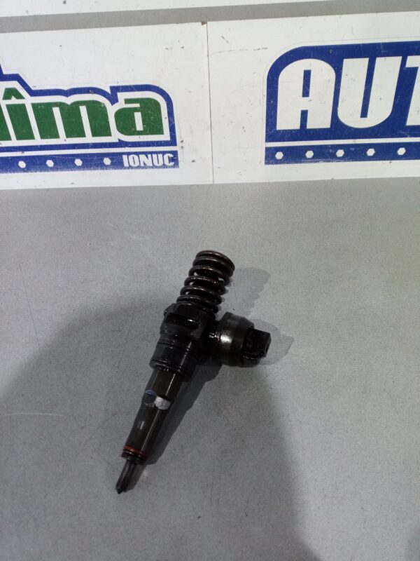 Injector 038130073BA (CD) 1.9 TDI Volkswagen PASSAT B5.5 2000-2005