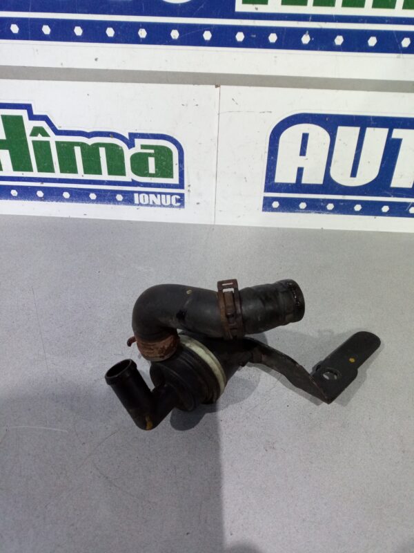 Pompa recirculare apa 5N0965561A Volkswagen PASSAT B7  2011-2016