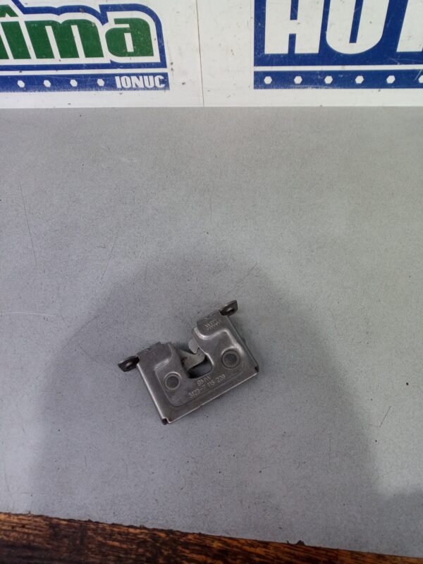 Broasca capota 5123-7115229 BMW Seria 5 E60  2004-2010