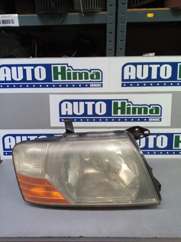 Far dreapta fara cod Mitsubishi Pajero III (V7_W  V6_W)  2000-2007