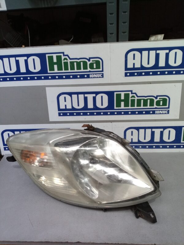 Far dreapta 81150-0D130 Toyota Yaris P9  2005-2010