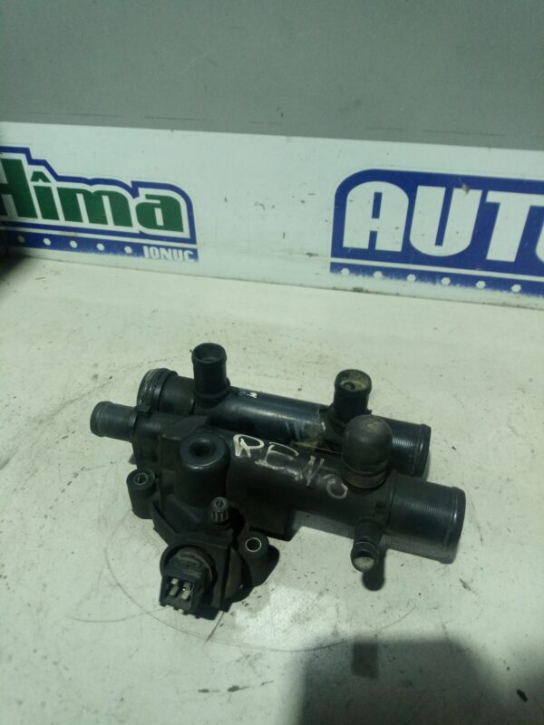 Carcasa termostat motor 8200262235 / 2.5DCI Renault Master 2  1997-2010 2.5DCI