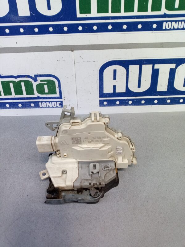 Broasca usa stanga spate 4G0839015E Audi A6 4G (C7) 2011-2018