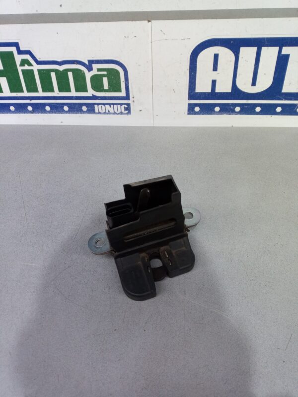 Broasca haion 1K6827505C (Combi) Volkswagen PASSAT B6 2005-2011