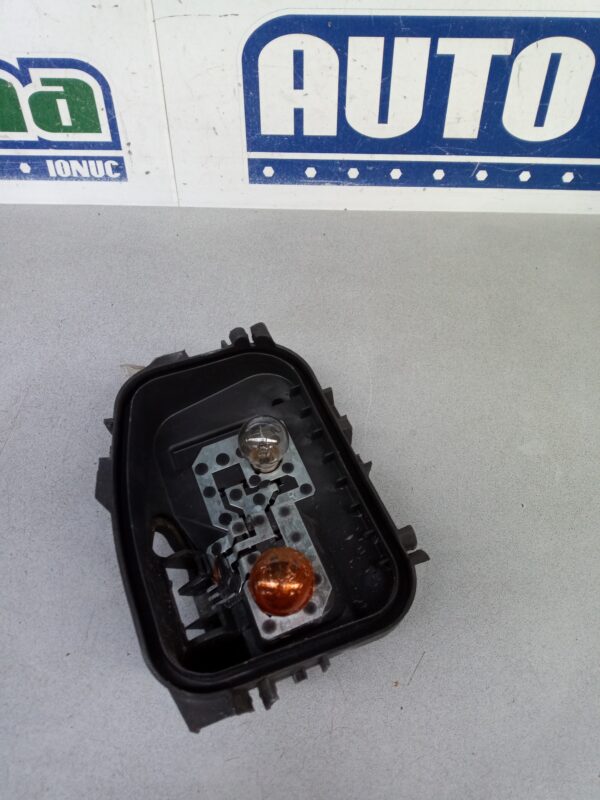 Soclu stop dreapta 7N0945258 Volkswagen Sharan 7N 2010-2020