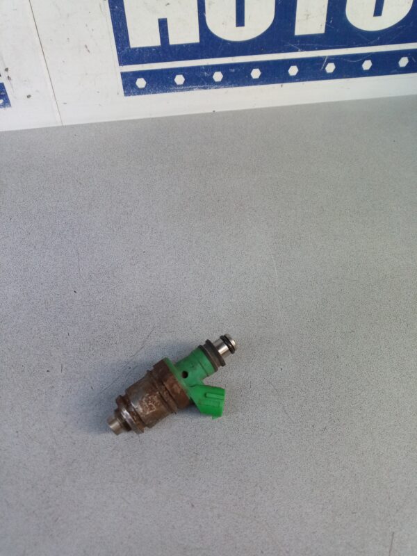 Injector fara cod 2.5 B Suzuki Grand Vitara I  1997-2005 2.5 B
