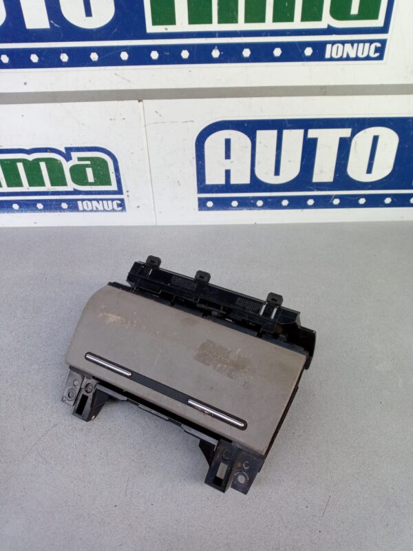 Scrumiera 8E0857951H Audi A4 B7  2004-2008