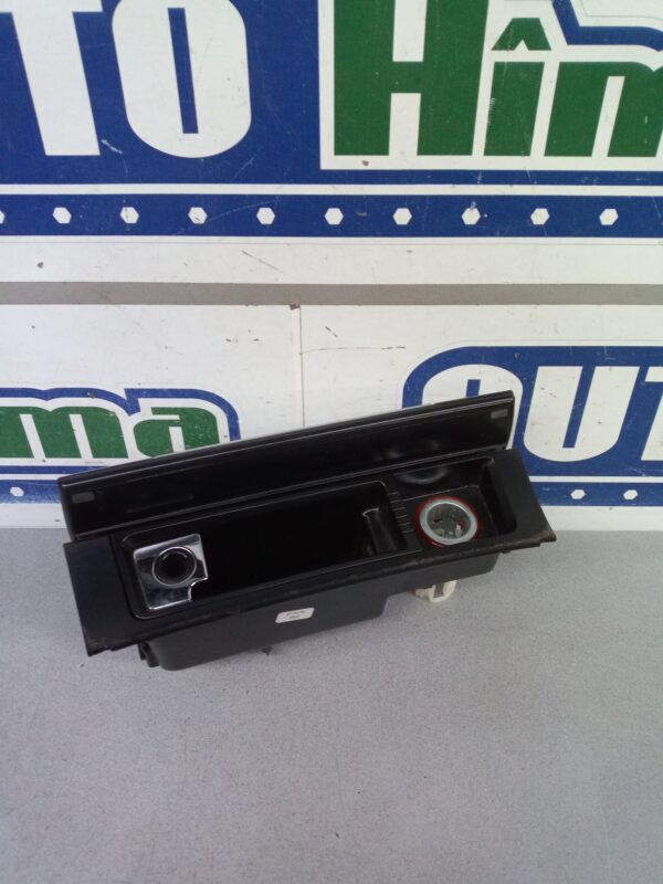 Scrumiera 3C0863284 Volkswagen PASSAT B6  2005-2011