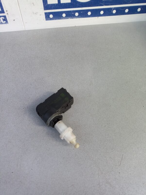 Motoras far 1Q0941295 Volkswagen PASSAT B6 2005-2011