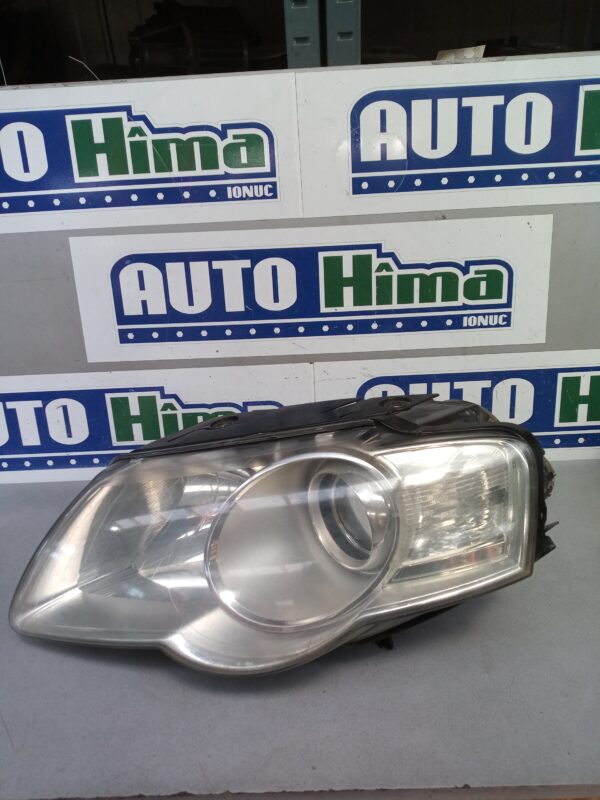 Far stanga 3C0941005J Volkswagen PASSAT B6 2005-2011
