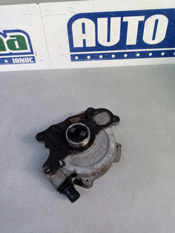 Pompa vacuum 03L100D 2.0 TDI Skoda Octavia 2 1Z  2004-2013