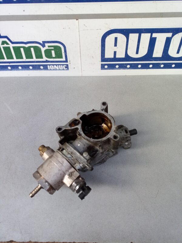 Pompa vacuum cu pompa inalte 06J145100G 06J127025G 2.0 TFSI Audi A4 B8  2008-2016