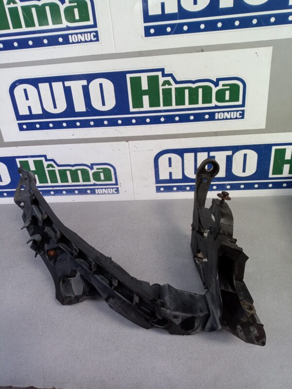 Suport far dreapta 8K0805608A Audi A4 B8  2008-2016