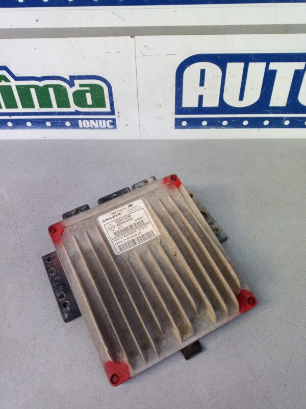 Calculator motor 8200513058 8200603070 1.5 DCI Dacia Logan MK1  2004-2012