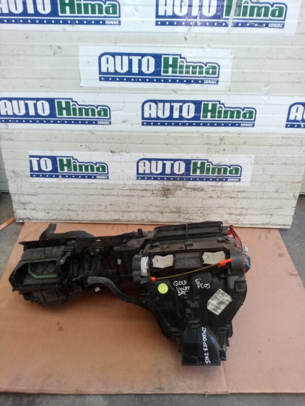 Aeroterma bord 5M2820003E(volan dreapta) Volkswagen Golf 5 Plus  2004-2014