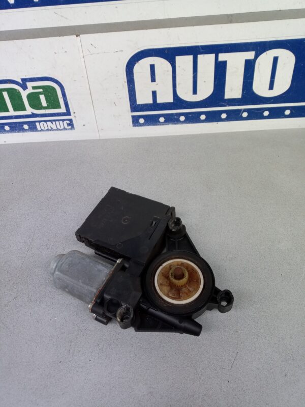 Motoras macara dreapta fata 1K0959702E Volkswagen Golf 5 1K  2003-2010