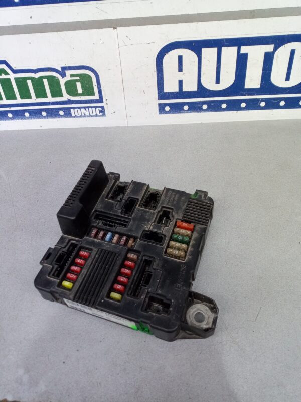 Panou sigurante 8200306033A Renault Megane 2  2002-2009