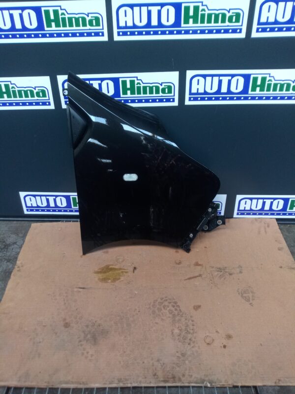 Aripa fata dreapta  fara cod (Neagra An 2019) Renault Trafic 3  2014-2020