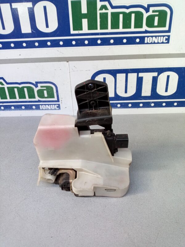 Broasca usa dreapta fata 3B1837016C Volkswagen PASSAT B5.5  2000-2005