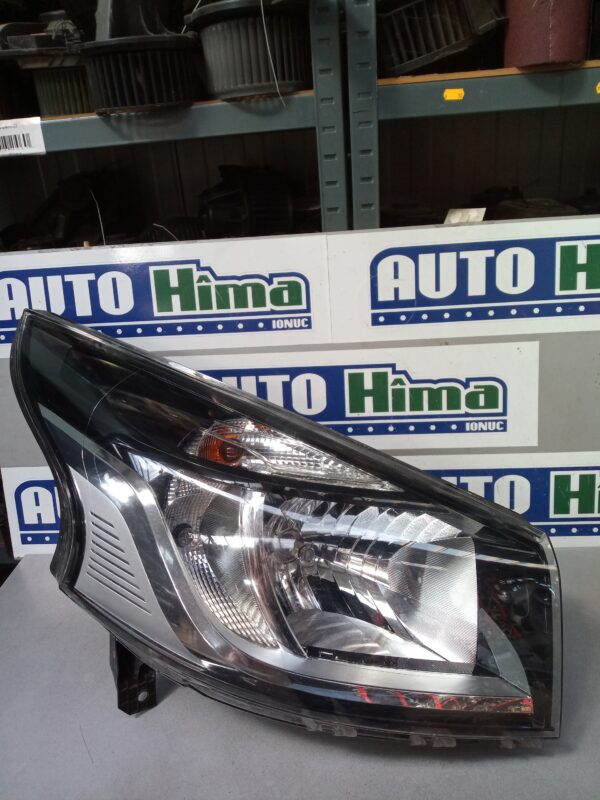 Far dreapta 260109424R Renault Trafic 3  2014-2020