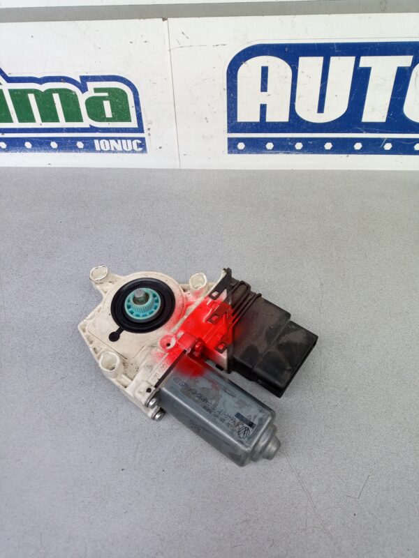 Motoras macara dreapta spate 1K0959704J Skoda Octavia 2 1Z  2004-2013
