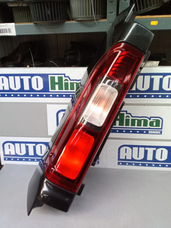 Stop stanga 93450958 Renault Trafic 3 2014-2020