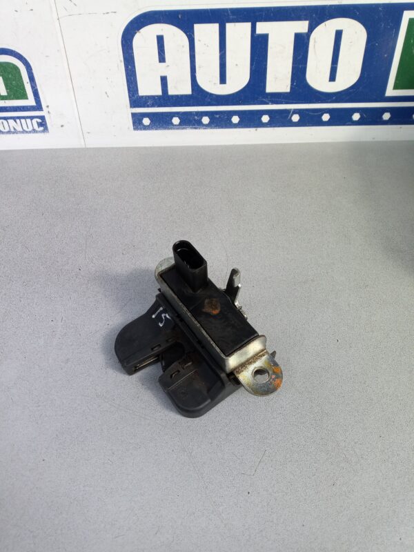 Broasca haion 1K6827505C (Combi) Volkswagen PASSAT B6  2005-2011