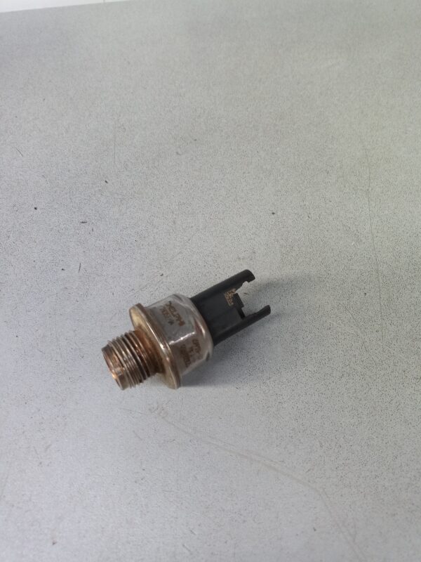 Senzor presiune combustibil 28357704 85PP29-02 2.2 XDI Ssangyong Rexton 2 (Y400  Y450)  2017-2024