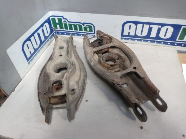 Brat axa spate stanga-dreapta fara cod 2.0B(suport arc) BMW Seria 1 E88 Cabriolet 2007-2013