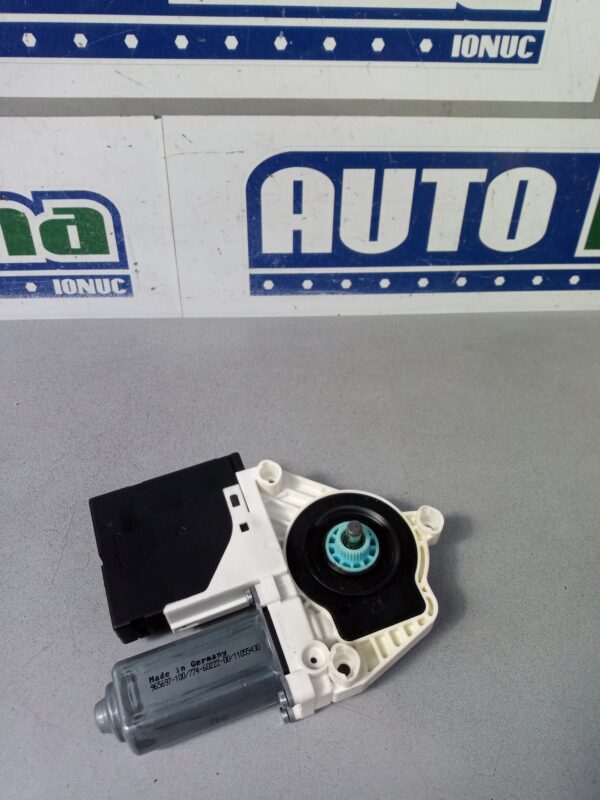 Motoras macara stanga fata 3C8837461M Volkswagen Passat CC (B6)  2008-2012