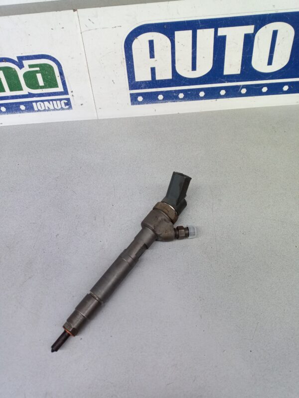 Injector A6600700187 0445110023 0.8 CDI Smart Fortwo W451  2007-2014