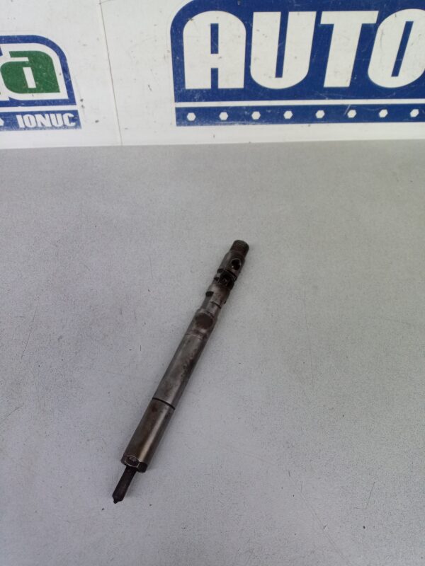 Injector fara cod 2.2 CDI (OM646) Mercedes-Benz C-Class W204  2007-2015