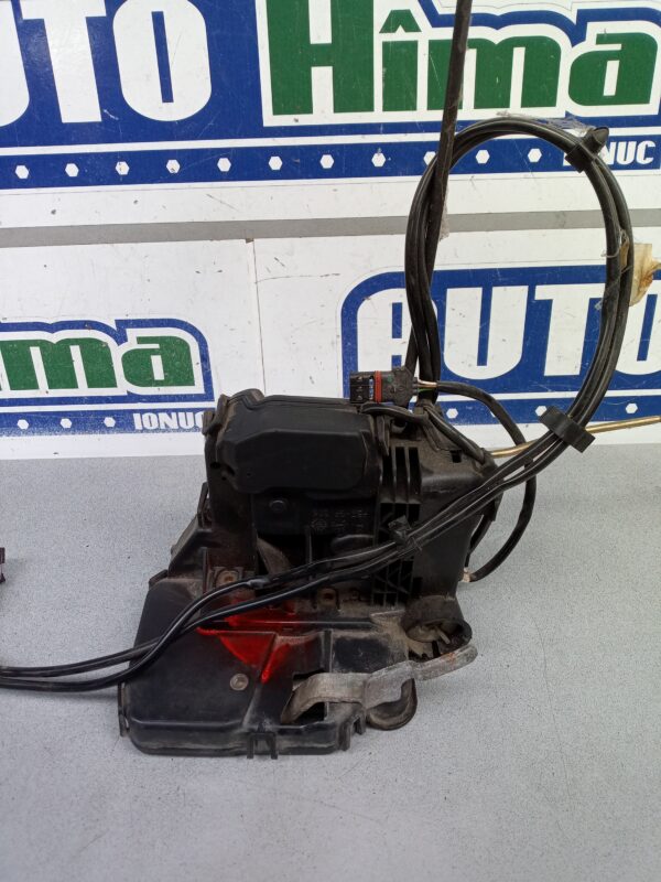 Broasca usa stanga fata fara cod Mercedes-Benz C-Class W203  2000-2007
