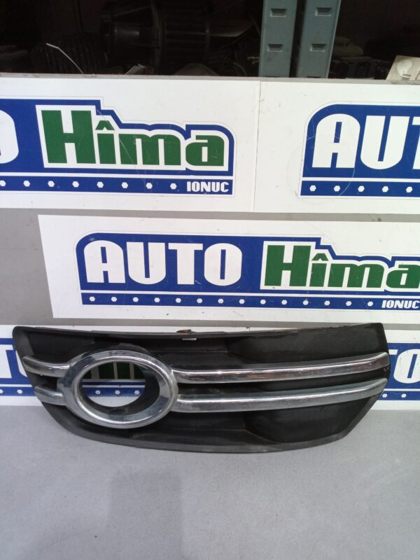Grila proiector dreapta 8R0807682A Audi Q5